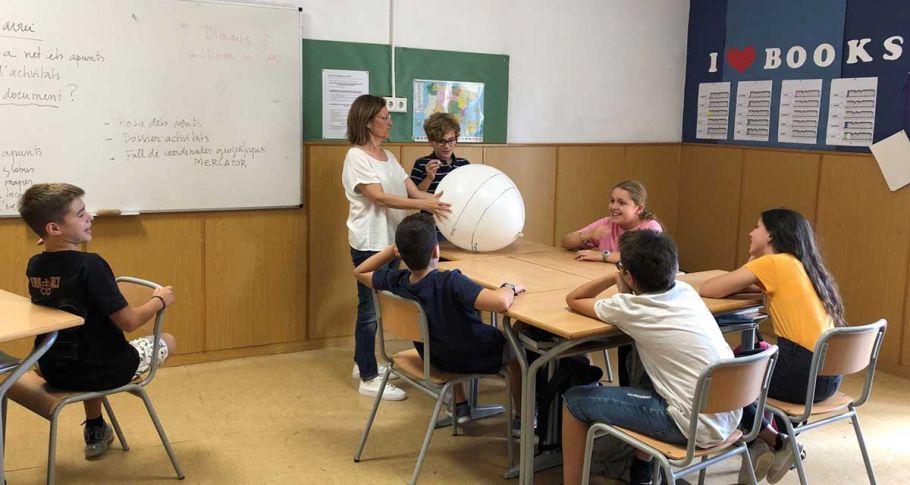 <time datetime="2019-10-09T16:07:17+00:00">9 de octubre de 2019</time> | <a href="https://www.escola-horitzo.cat/author/kike/">Super User</a> | <a href="https://www.escola-horitzo.cat/category/el-dia-a-dia/" rel="tag">El dia a dia</a> | <a href="https://www.escola-horitzo.cat/2019/10/09/els-arbres-no-ens-deixen-veure-el-bosc/#respond">No hay comentarios<span class="screen-reader-text"> en Els arbres no ens deixen veure el bosc</span></a>