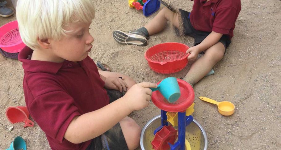 <time datetime="2022-09-13T15:32:24+00:00">13 de septiembre de 2022</time> | <a href="https://www.escola-horitzo.cat/author/kike/">Super User</a> | <a href="https://www.escola-horitzo.cat/category/el-dia-a-dia/" rel="tag">El dia a dia</a> | <a href="https://www.escola-horitzo.cat/2022/09/13/mans-manetes/#respond">No hay comentarios<span class="screen-reader-text"> en Mans manetes</span></a>