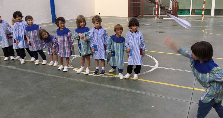 <time datetime="2018-10-14T18:00:21+00:00">14 de octubre de 2018</time> | <a href="https://www.escola-horitzo.cat/author/kike/">Super User</a> | <a href="https://www.escola-horitzo.cat/category/el-dia-a-dia/" rel="tag">El dia a dia</a> | <a href="https://www.escola-horitzo.cat/2018/10/14/experimentem/#respond">No hay comentarios<span class="screen-reader-text"> en Experimentem…</span></a>