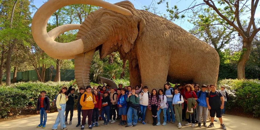 <time datetime="2023-05-02T16:04:15+00:00">2 de mayo de 2023</time> | <a href="https://www.escola-horitzo.cat/author/kike/">Super User</a> | <a href="https://www.escola-horitzo.cat/category/el-dia-a-dia/" rel="tag">El dia a dia</a> | <a href="https://www.escola-horitzo.cat/2023/05/02/exposicio-universal-1888/#respond">No hay comentarios<span class="screen-reader-text"> en Exposició Universal 1888</span></a>