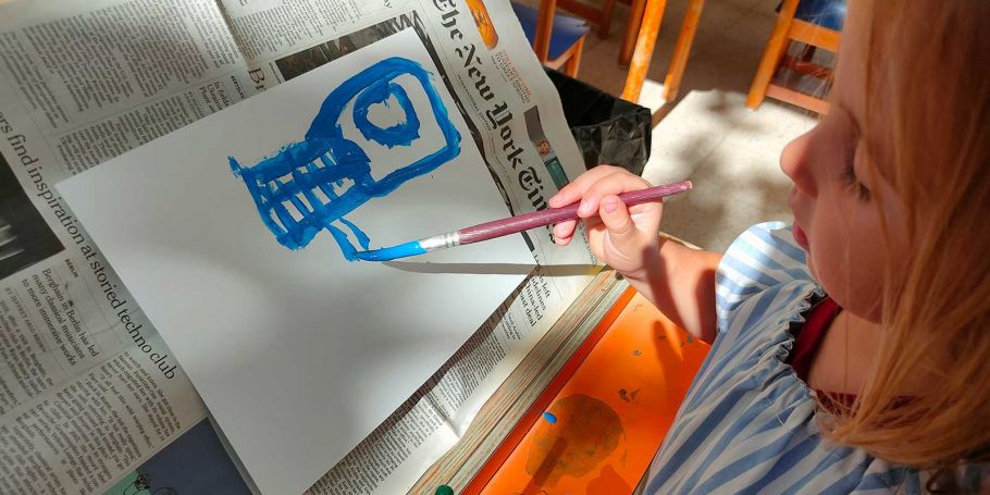 <time datetime="2024-10-28T16:19:13+00:00">28 de octubre de 2024</time> | <a href="https://www.escola-horitzo.cat/author/kike/">Super User</a> | <a href="https://www.escola-horitzo.cat/category/el-dia-a-dia/" rel="tag">El dia a dia</a> | <a href="https://www.escola-horitzo.cat/2024/10/28/lart-explorant-mons-amb-cada-pinzellada/#respond">No hay comentarios<span class="screen-reader-text"> en L’art: Explorant mons amb cada pinzellada</span></a>