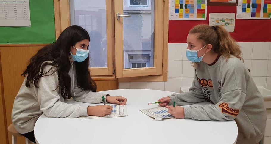 <time datetime="2021-10-21T17:40:08+00:00">21 de octubre de 2021</time> | <a href="https://www.escola-horitzo.cat/author/kike/">Super User</a> | <a href="https://www.escola-horitzo.cat/category/el-dia-a-dia/" rel="tag">El dia a dia</a> | <a href="https://www.escola-horitzo.cat/2021/10/21/fer-tornar-negre-s-escriu-ennegrir/#respond">No hay comentarios<span class="screen-reader-text"> en Fer tornar negre s’escriu «ennegrir»</span></a>