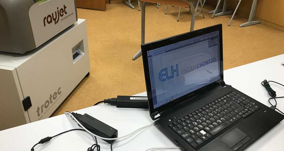 <time datetime="2020-02-07T15:05:12+00:00">7 de febrero de 2020</time> | <a href="https://www.escola-horitzo.cat/author/kike/">Super User</a> | <a href="https://www.escola-horitzo.cat/category/el-dia-a-dia/" rel="tag">El dia a dia</a> | <a href="https://www.escola-horitzo.cat/2020/02/07/gravadora-laser/#respond">No hay comentarios<span class="screen-reader-text"> en Gravadora làser</span></a>