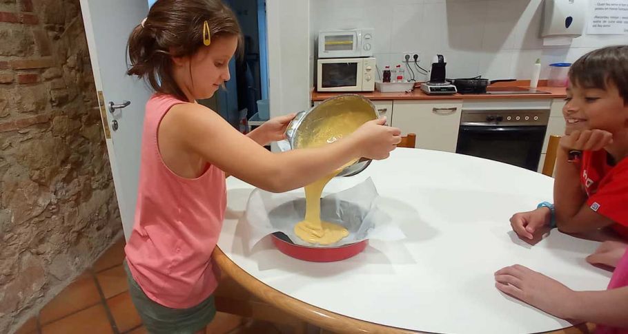 <time datetime="2022-07-08T16:40:18+00:00">8 de julio de 2022</time> | <a href="https://www.escola-horitzo.cat/author/kike/">Super User</a> | <a href="https://www.escola-horitzo.cat/category/el-dia-a-dia/" rel="tag">El dia a dia</a> | <a href="https://www.escola-horitzo.cat/2022/07/08/cuinar-es-un-art/#respond">No hay comentarios<span class="screen-reader-text"> en Cuinar és un art</span></a>