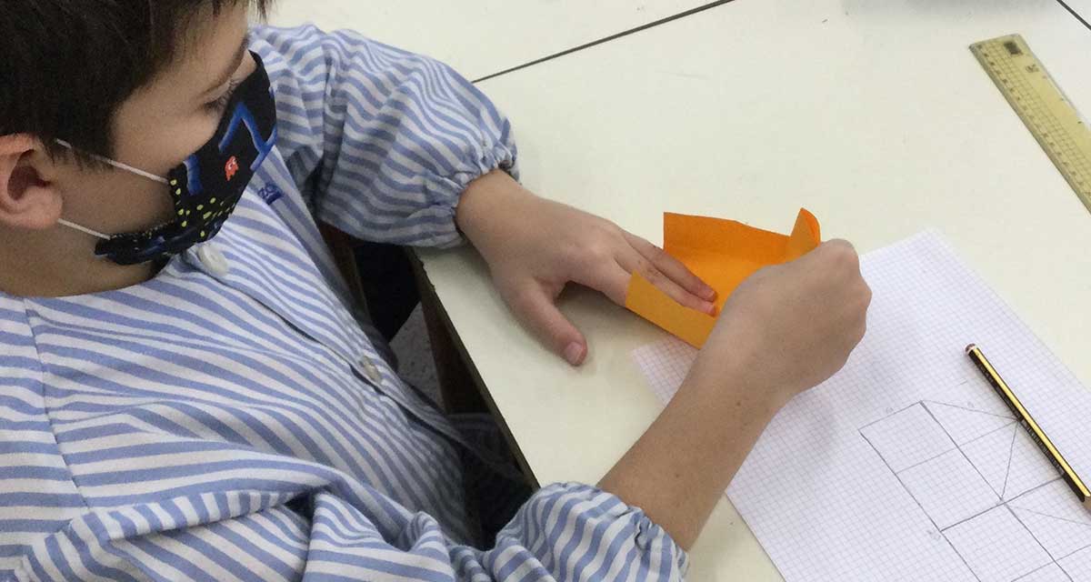 Visquent a una caseta de paper!