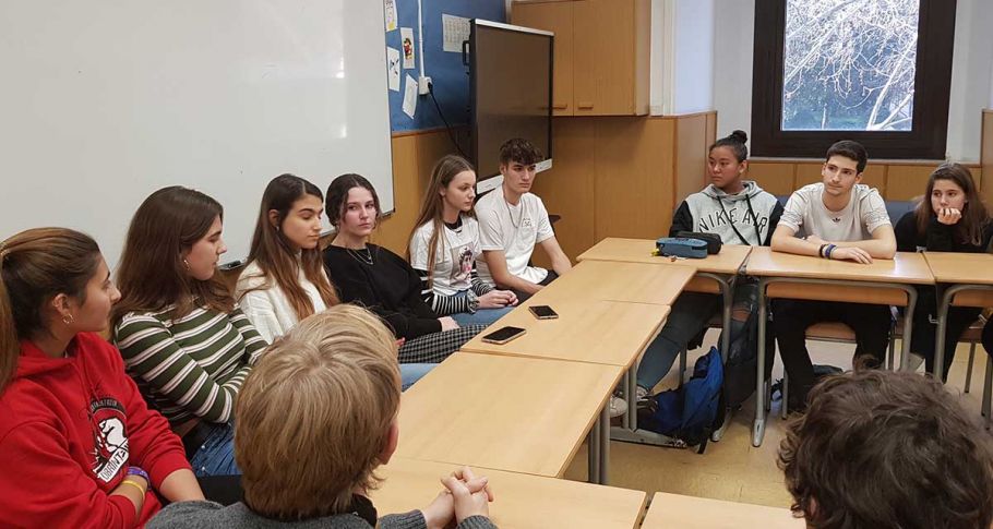 <time datetime="2020-02-05T15:15:26+00:00">5 de febrero de 2020</time> | <a href="https://www.escola-horitzo.cat/author/kike/">Super User</a> | <a href="https://www.escola-horitzo.cat/category/el-dia-a-dia/" rel="tag">El dia a dia</a> | <a href="https://www.escola-horitzo.cat/2020/02/05/orientacio-dels-alumnes-en-finalitzar-l-etapa-d-ensenyament-obligatori/#respond">No hay comentarios<span class="screen-reader-text"> en Orientació dels alumnes en finalitzar l’etapa d’ensenyament obligatori</span></a>