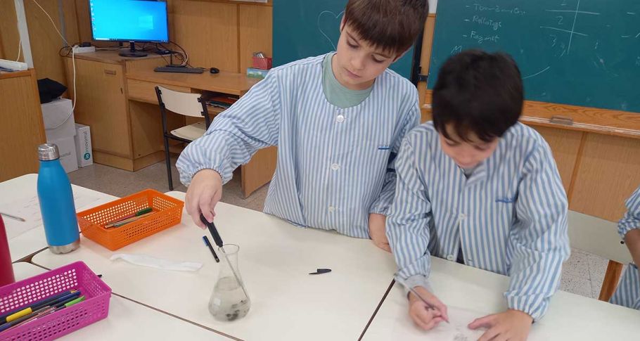 <time datetime="2022-11-02T10:45:46+00:00">2 de noviembre de 2022</time> | <a href="https://www.escola-horitzo.cat/author/kike/">Super User</a> | <a href="https://www.escola-horitzo.cat/category/el-dia-a-dia/" rel="tag">El dia a dia</a> | <a href="https://www.escola-horitzo.cat/2022/11/02/indagar/#respond">No hay comentarios<span class="screen-reader-text"> en Indagar</span></a>