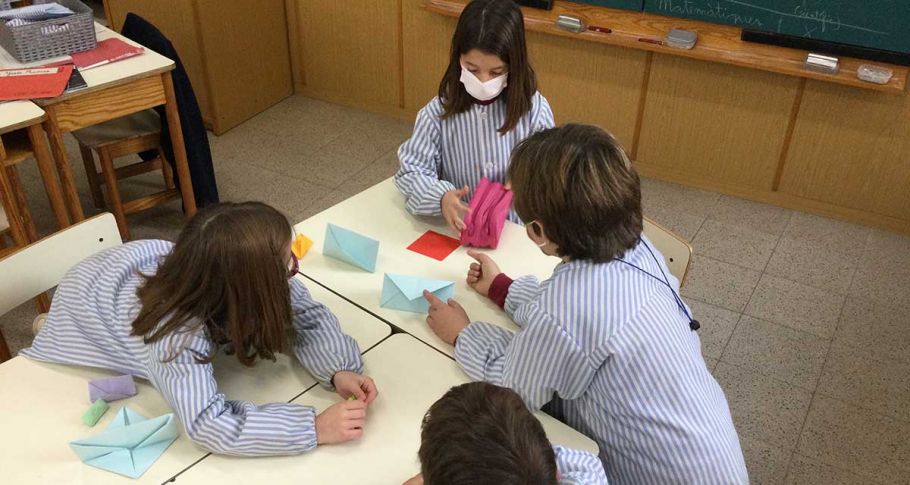 <time datetime="2022-01-21T10:36:35+00:00">21 de enero de 2022</time> | <a href="https://www.escola-horitzo.cat/author/kike/">Super User</a> | <a href="https://www.escola-horitzo.cat/category/el-dia-a-dia/" rel="tag">El dia a dia</a> | <a href="https://www.escola-horitzo.cat/2022/01/21/la-semblanca-i-la-proporcionalitat/#respond">No hay comentarios<span class="screen-reader-text"> en La semblança i la proporcionalitat</span></a>