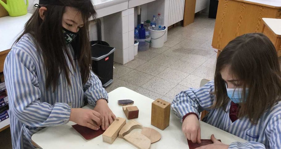 <time datetime="2021-02-23T08:53:31+00:00">23 de febrero de 2021</time> | <a href="https://www.escola-horitzo.cat/author/kike/">Super User</a> | <a href="https://www.escola-horitzo.cat/category/el-dia-a-dia/" rel="tag">El dia a dia</a> | <a href="https://www.escola-horitzo.cat/2021/02/23/la-nostra-cara/#respond">No hay comentarios<span class="screen-reader-text"> en La nostra cara</span></a>