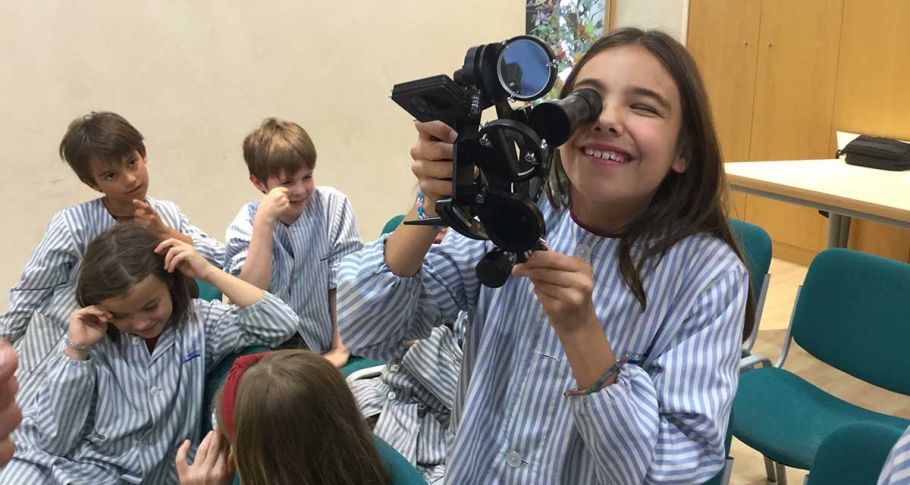 <time datetime="2022-06-01T15:32:13+00:00">1 de junio de 2022</time> | <a href="https://www.escola-horitzo.cat/author/kike/">Super User</a> | <a href="https://www.escola-horitzo.cat/category/el-dia-a-dia/" rel="tag">El dia a dia</a> | <a href="https://www.escola-horitzo.cat/2022/06/01/com-sorientaven-els-mariners/#respond">No hay comentarios<span class="screen-reader-text"> en Com s’orientaven els mariners?</span></a>